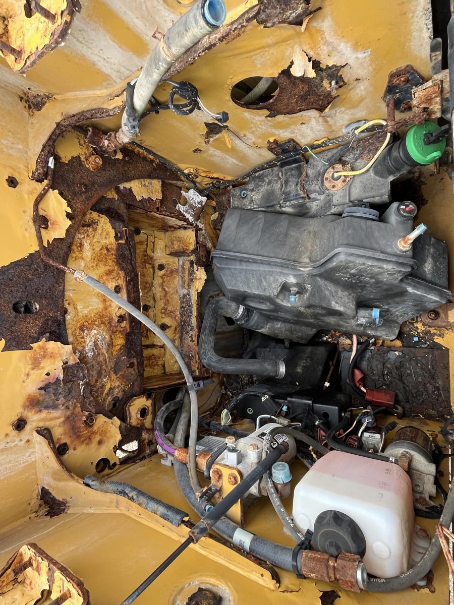 ./imagenes/INVOICE/2019/18177/CATERPILLAR 242D (2).JPG